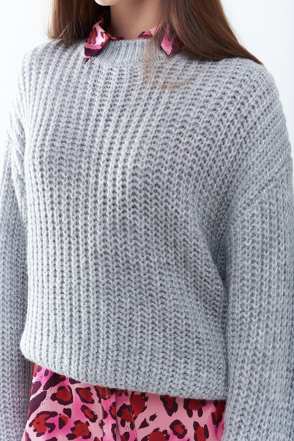 Pull en grosse maille gris clair à manches ballon