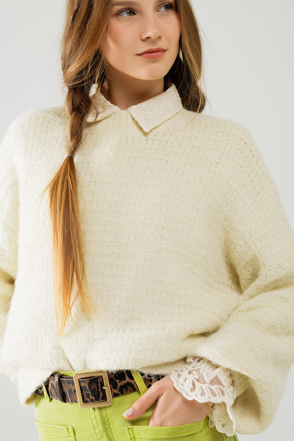 Pull en tricot beige avec manches ballon