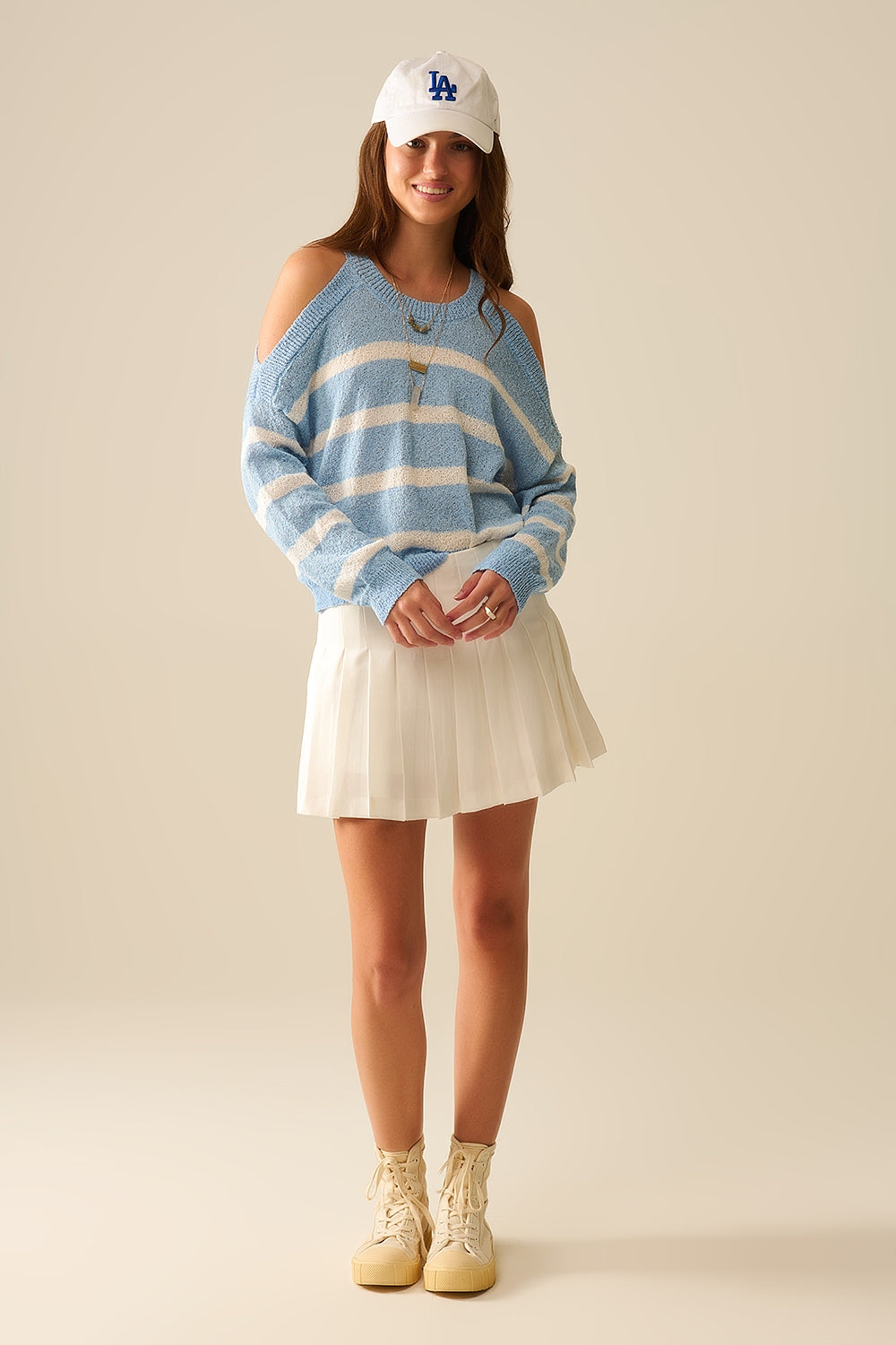 Pull Heather avec épaules ouvertes et rayures horizontales en bleu