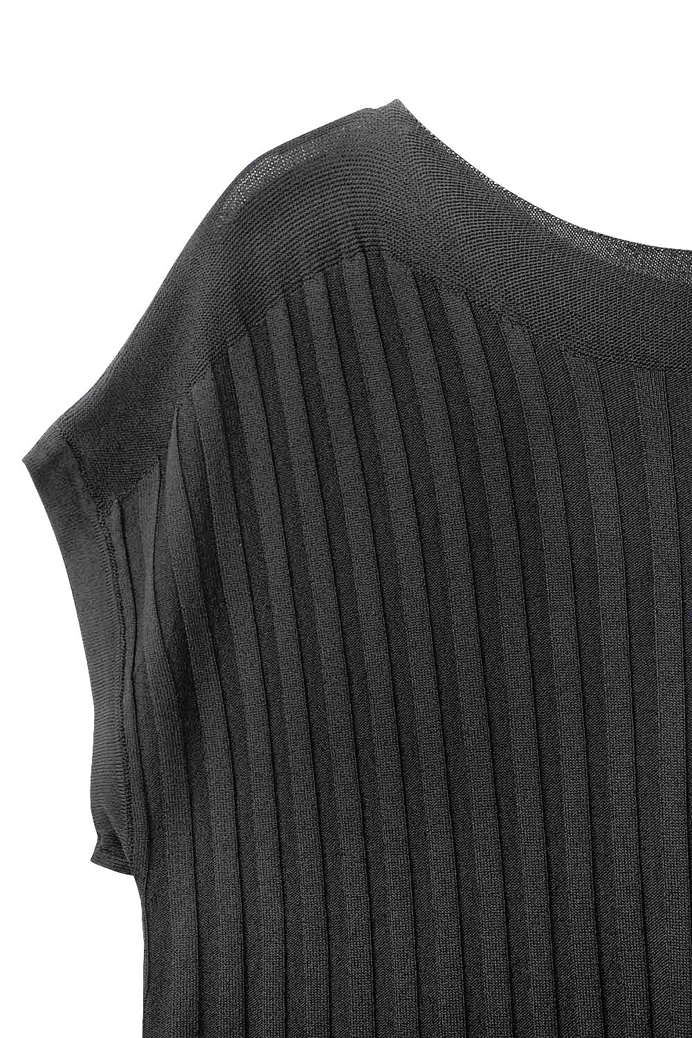 Pull noir en tricot à fines côtes avec col bateau