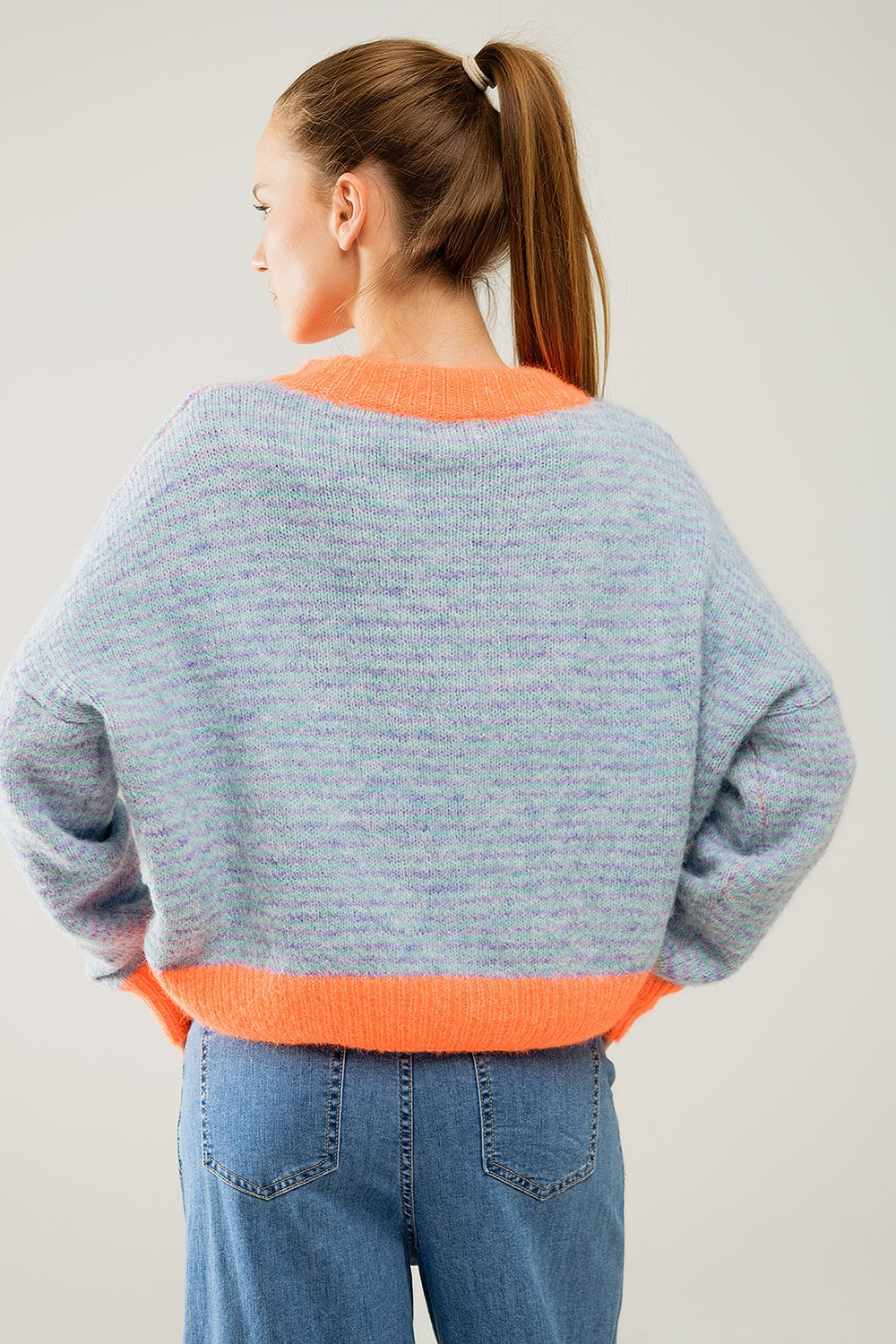 Pull oversize en maille bleu clair/orange