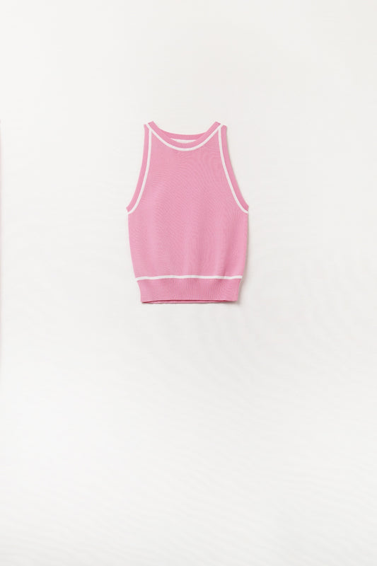Q2 Pull sans manches en rose avec des lignes blanches en détail