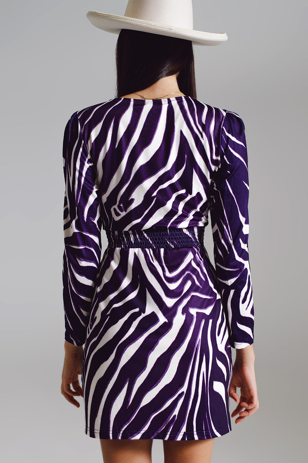 Robe à manches longues avec ceinture en imprimé zèbre crème et violet