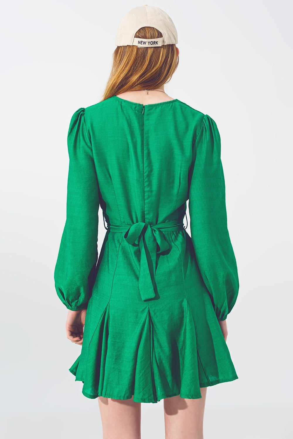 Robe à volants avec col en V en vert