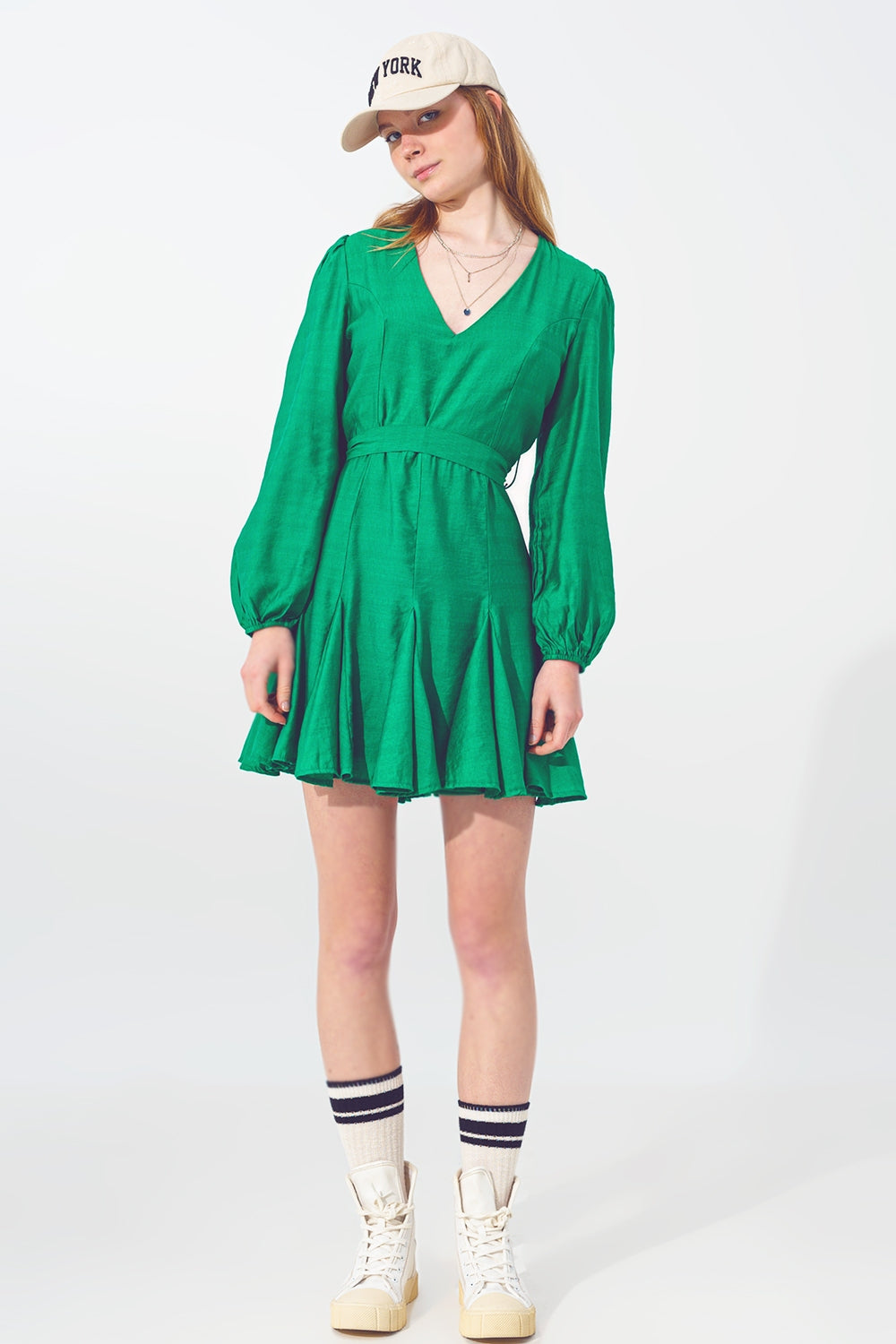 Robe à volants avec col en V en vert