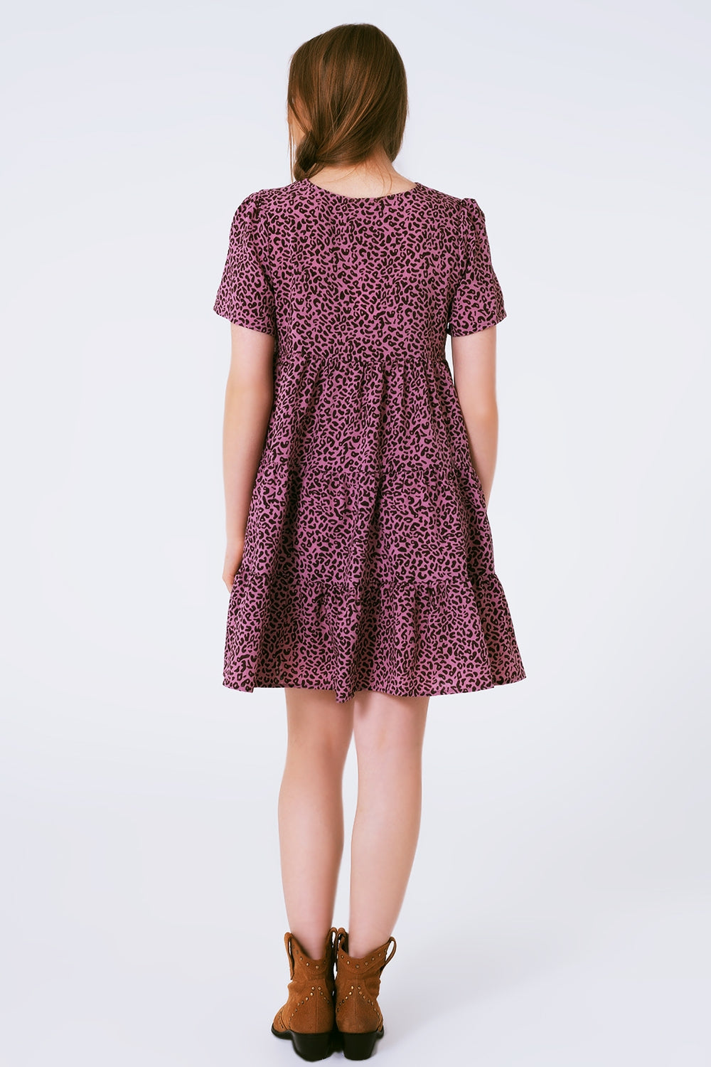 Robe baby doll à manches courtes avec détail au niveau du cou imprimé léopard violet