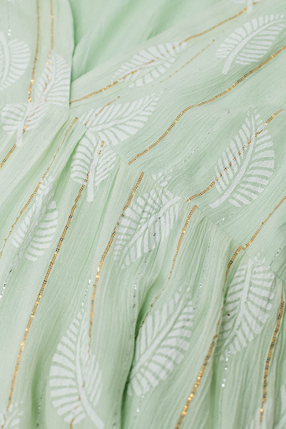 Robe babydoll courte à imprimé feuilles et fil de Lurex en menthe
