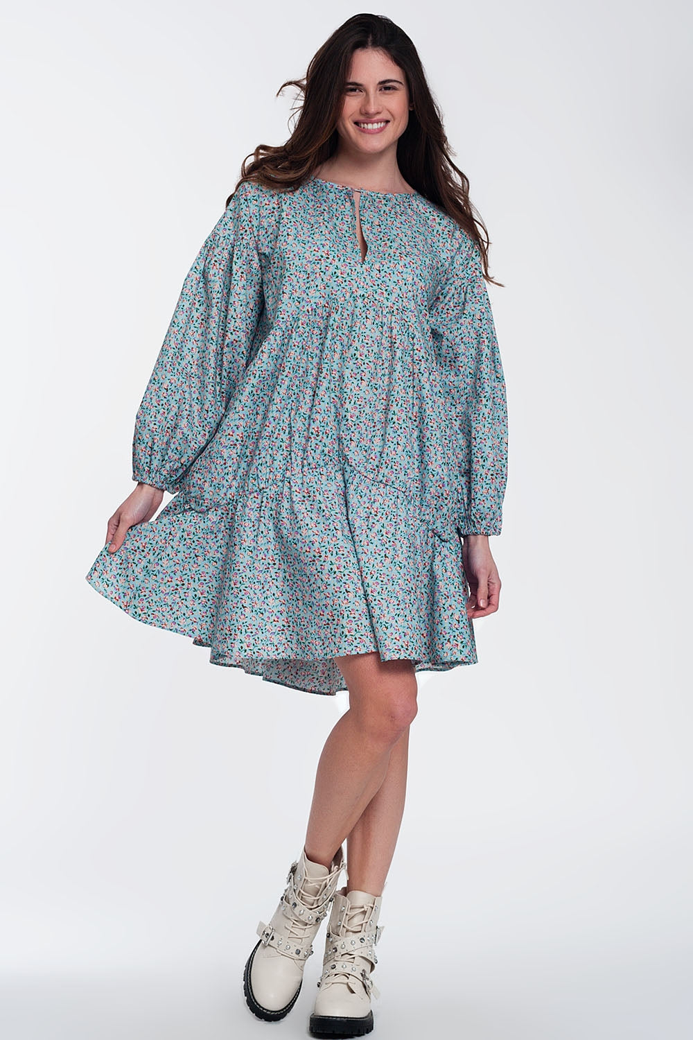 Robe babydoll courte à manches bouffantes et ourlet à basque - Motif fleuri