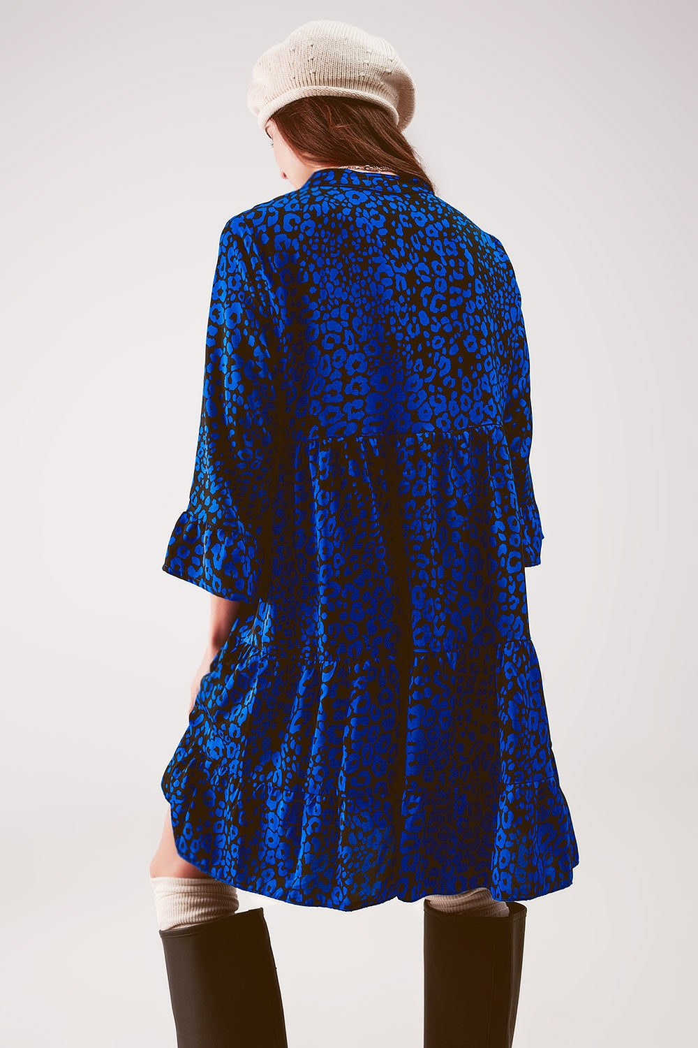 Robe babydoll courte bleu à volants étagés et imprimé animal
