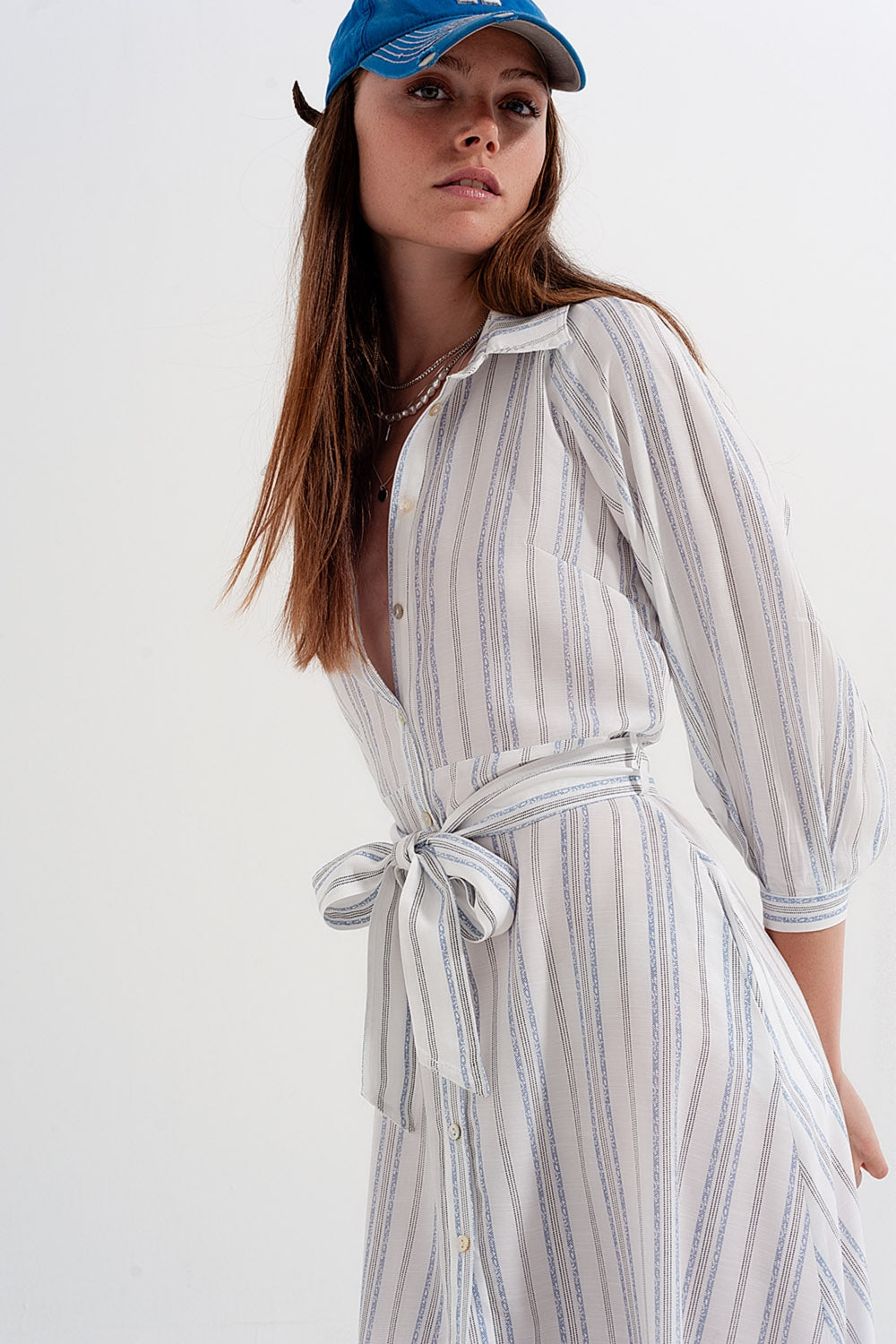 Robe babydoll mi-longue boutonnée à rayures