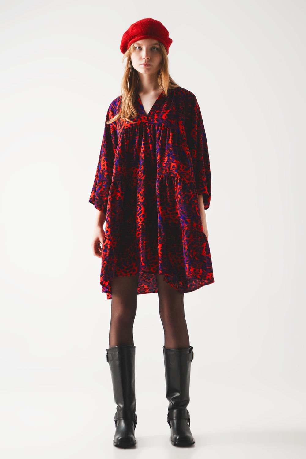 Robe babydoll rouge courte à volants étagés et imprimé animal