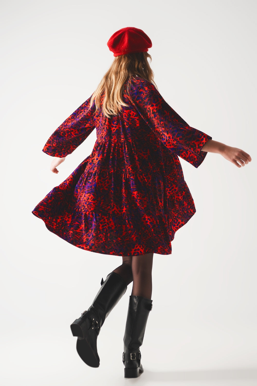 Robe babydoll rouge courte à volants étagés et imprimé animal