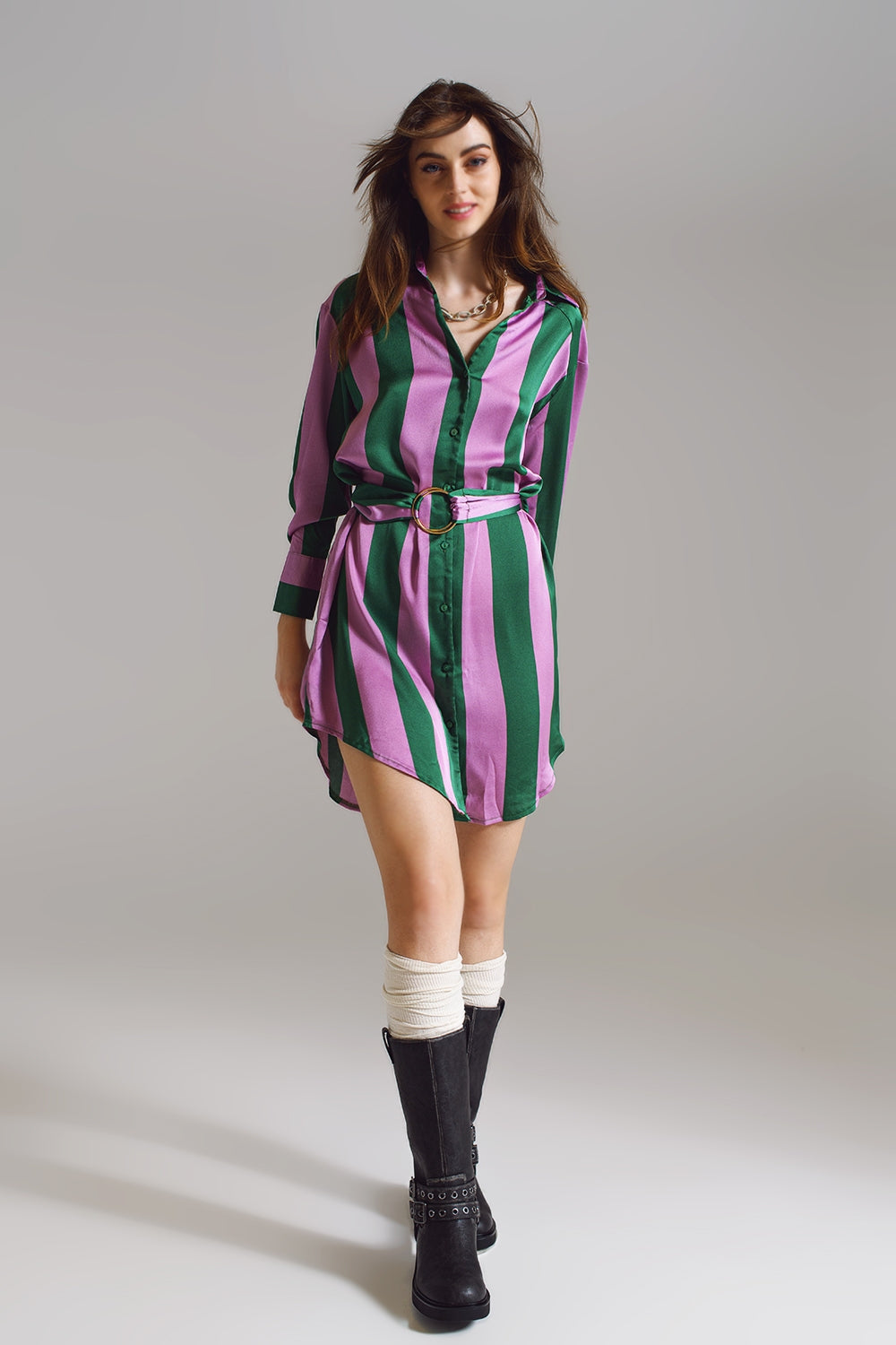 Robe chemise courte à rayures lilas et vertes