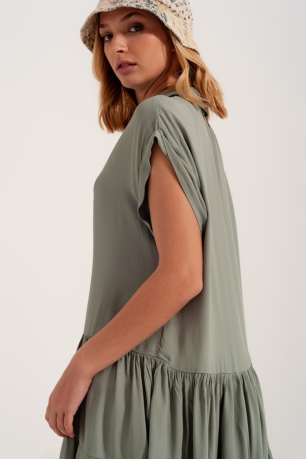Robe chemise courte à volants verte