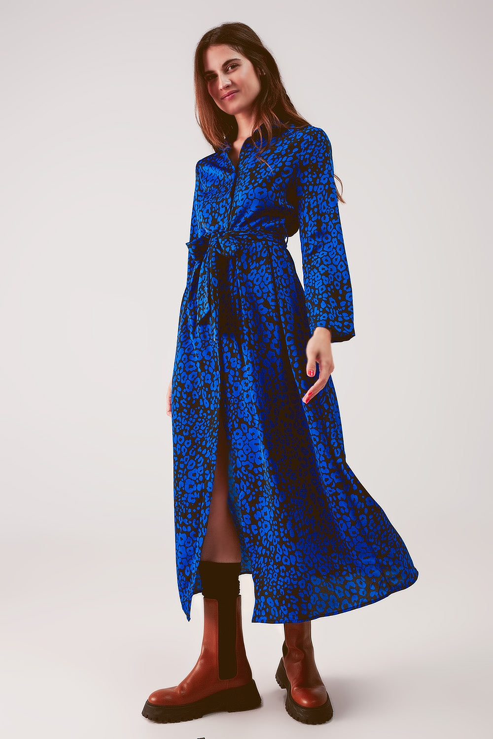 Robe chemise longue ceinturée à imprimé animal bleu