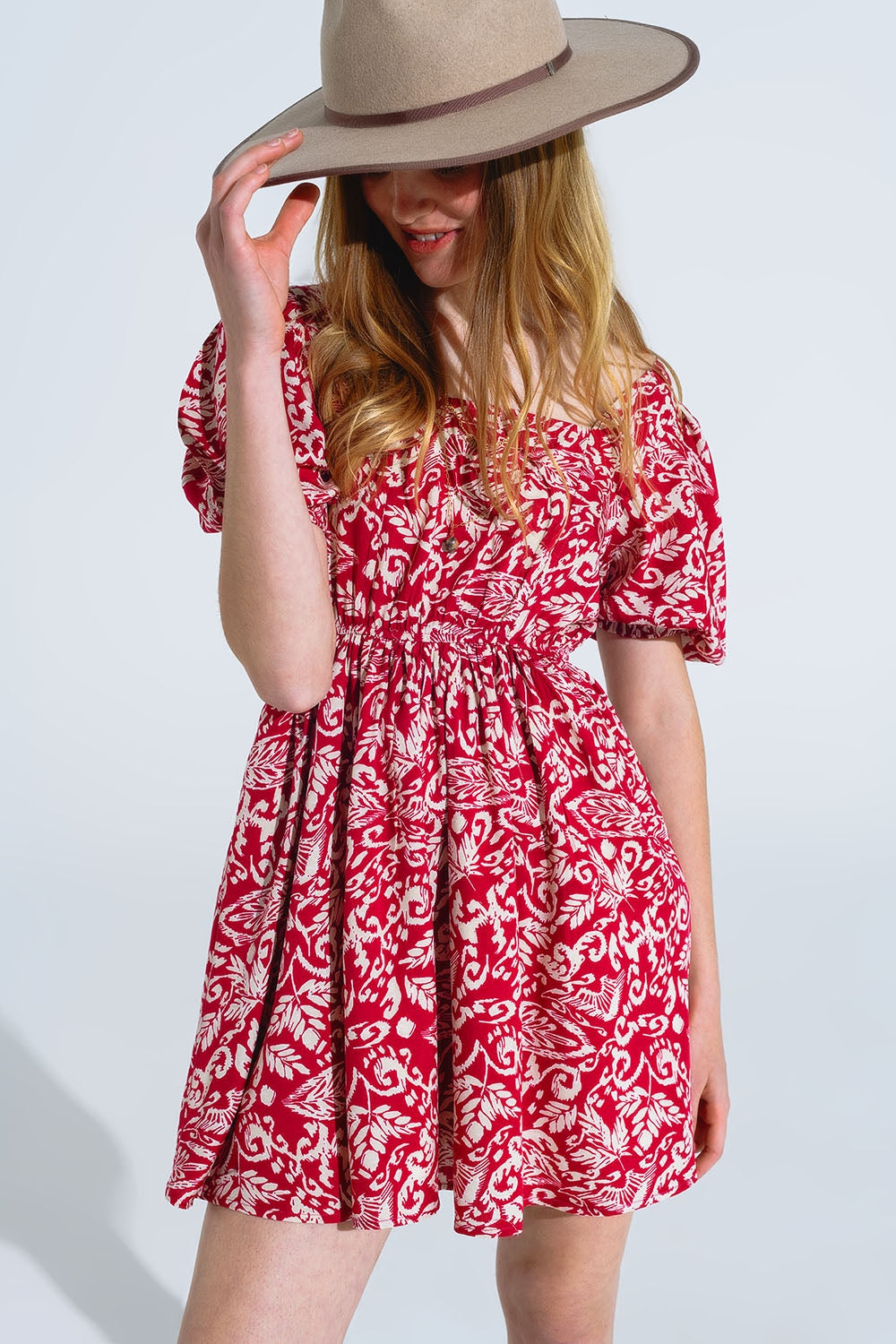 robe courte à imprimé floral avec dos froncé