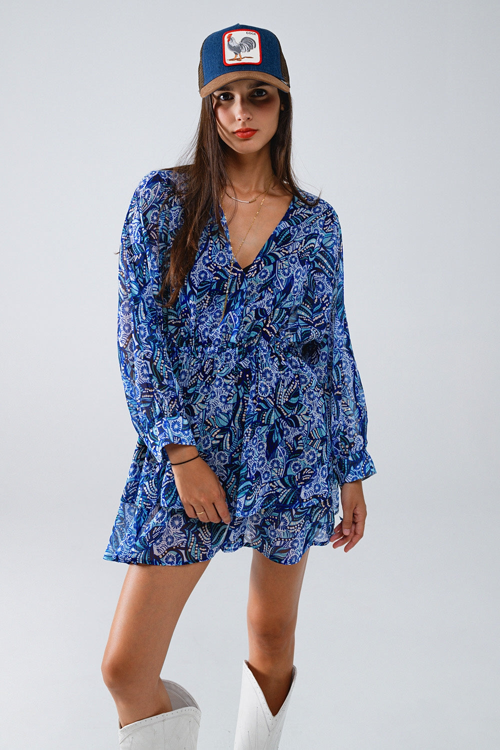 Robe courte bleu à motif abstrait avec taille ajustable