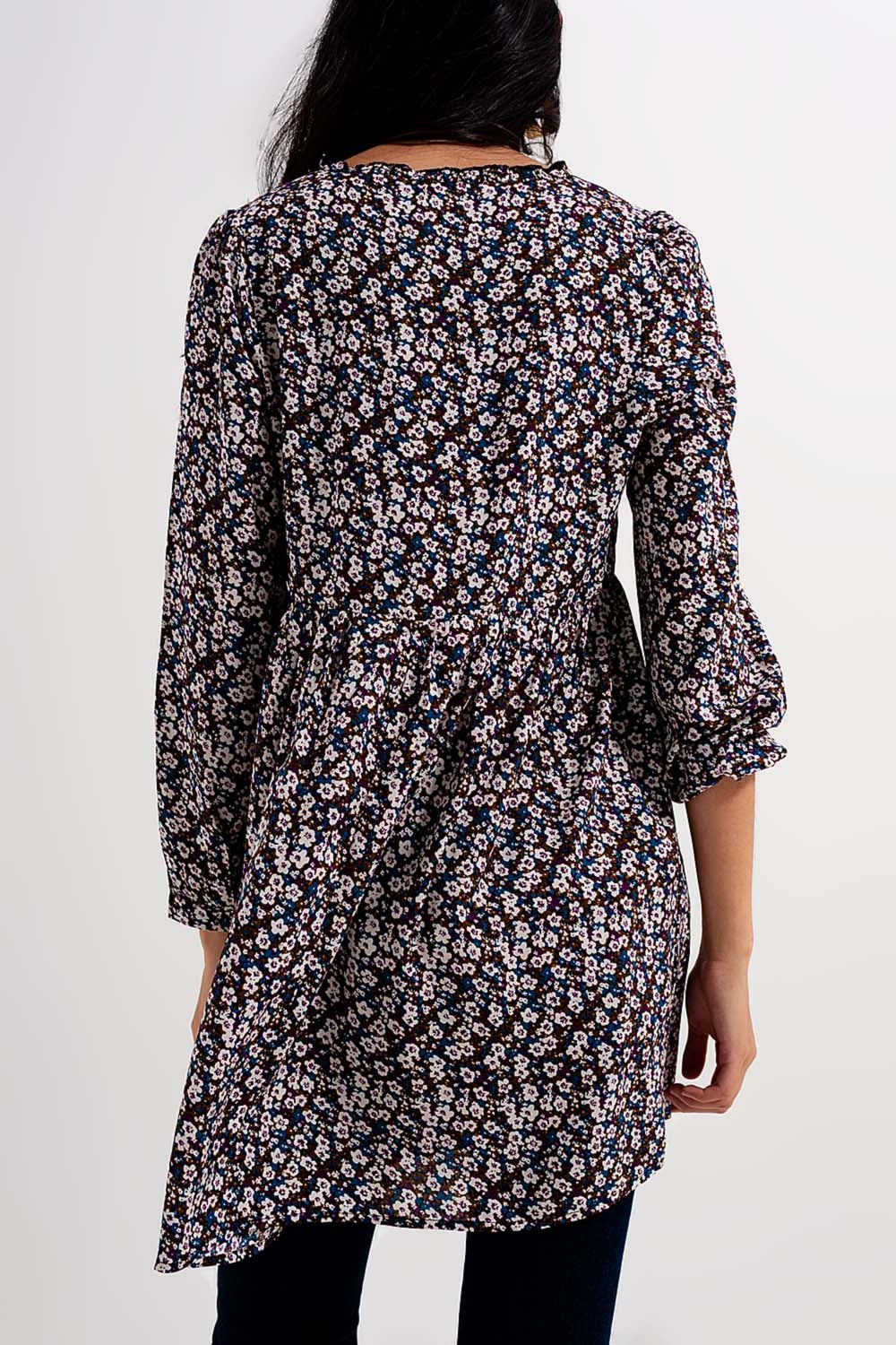 Robe courte boutonnée à imprimé fleuri marron