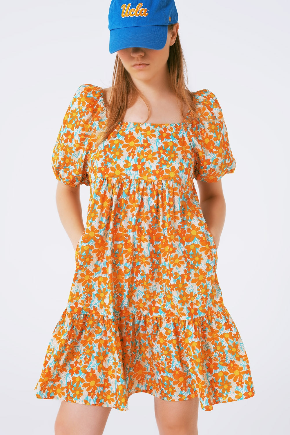 Robe courte et ample à imprimé floral et manches bouffantes