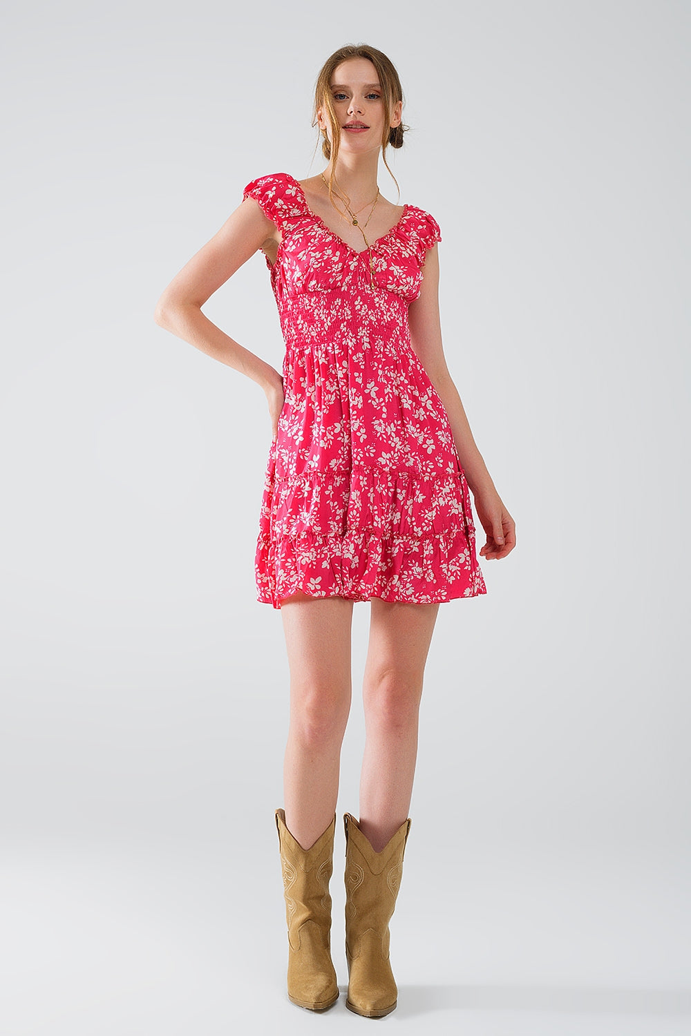 Robe courte rouge à imprimé floral blanc et taille élastique