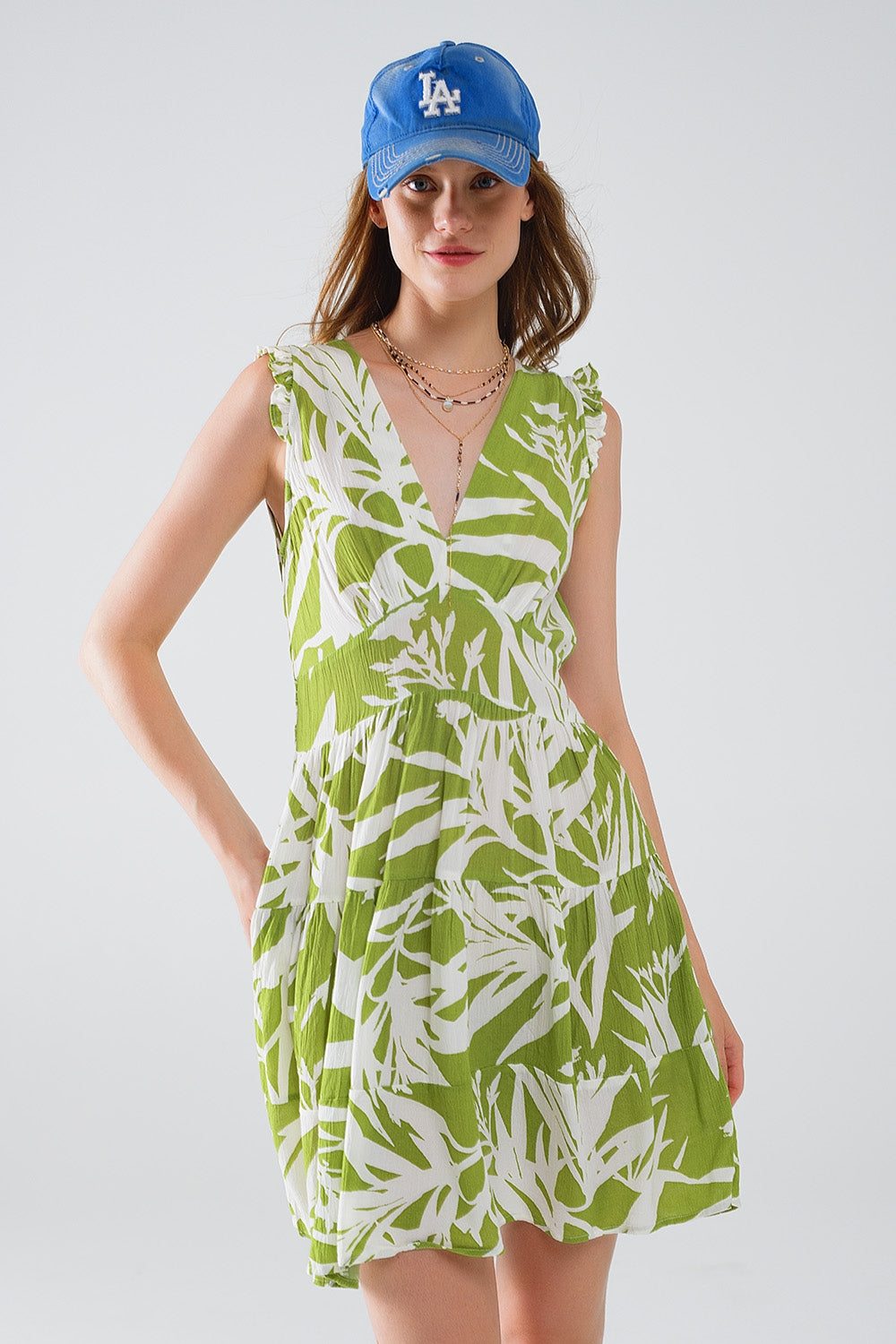 robe courte verte avec imprimé palmier tropical