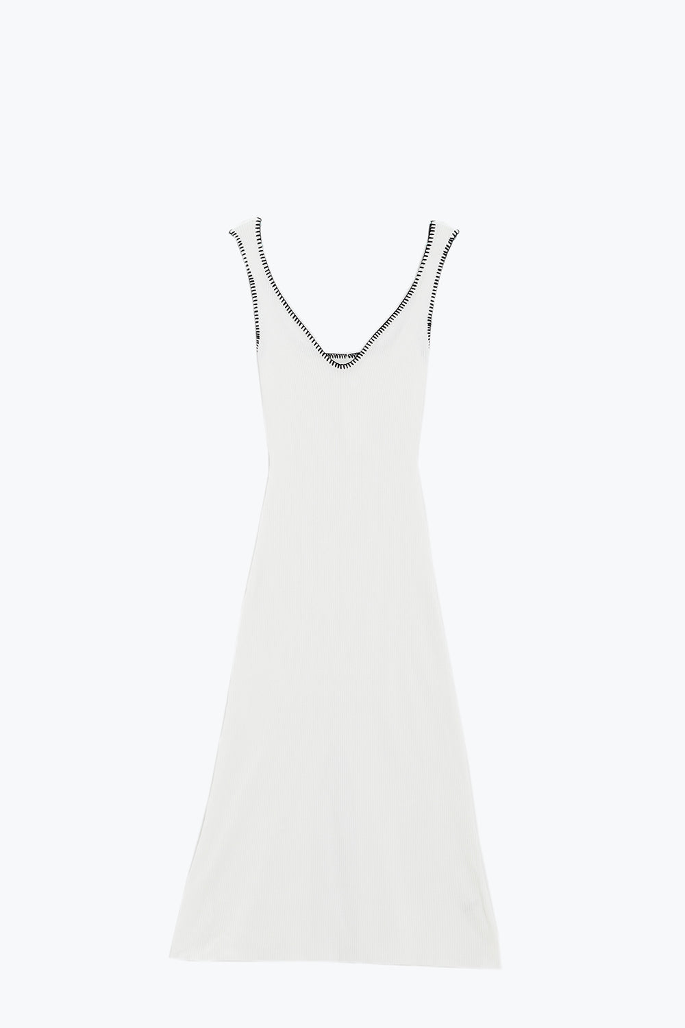 Robe d'été en maille épousant le corps blanche avec bordures noires