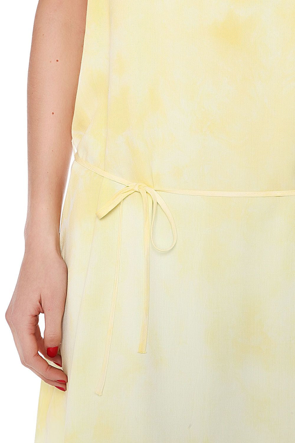 Robe jaune échancrée dans le dos à fines bretelles