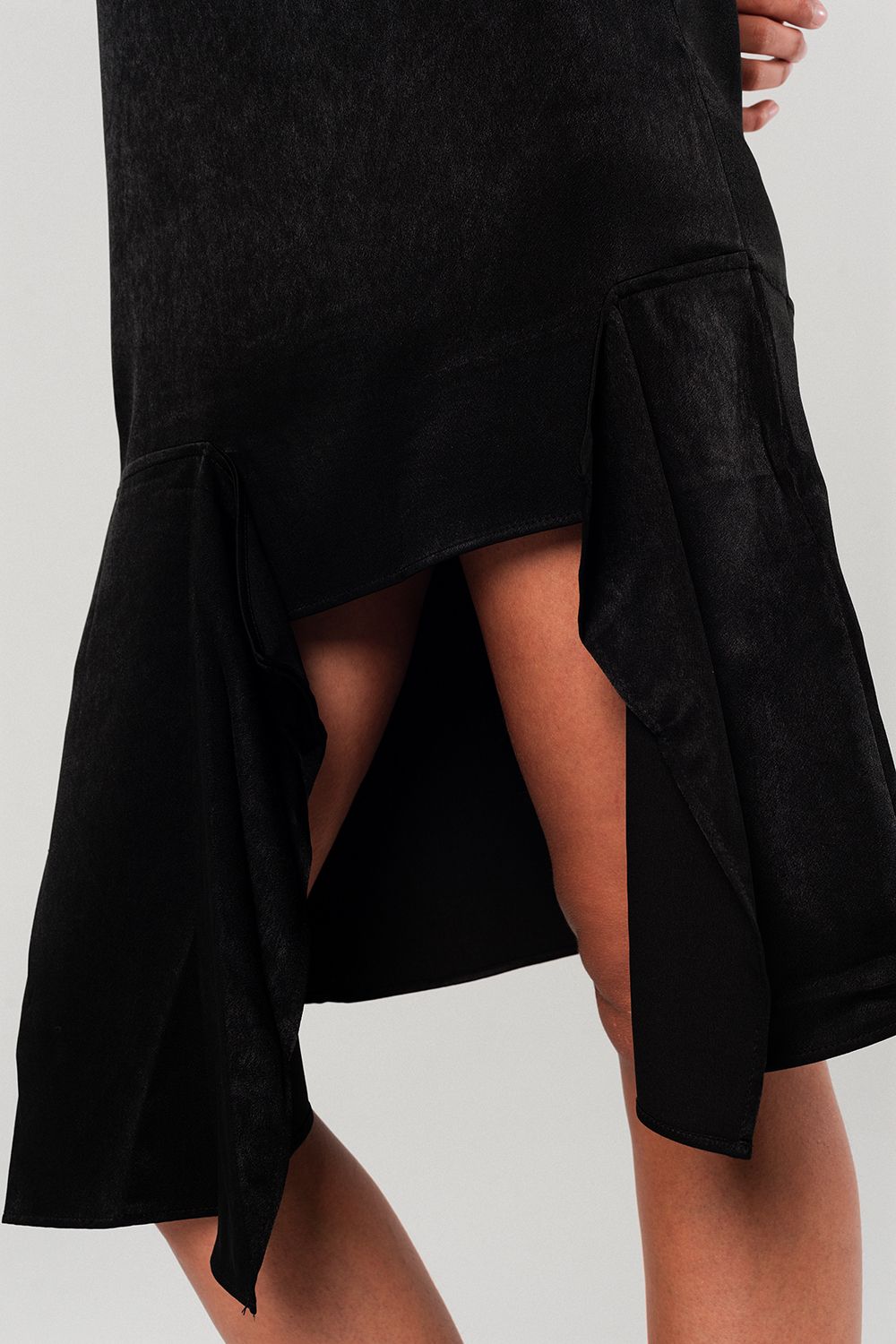 Robe légère asymétrique noire