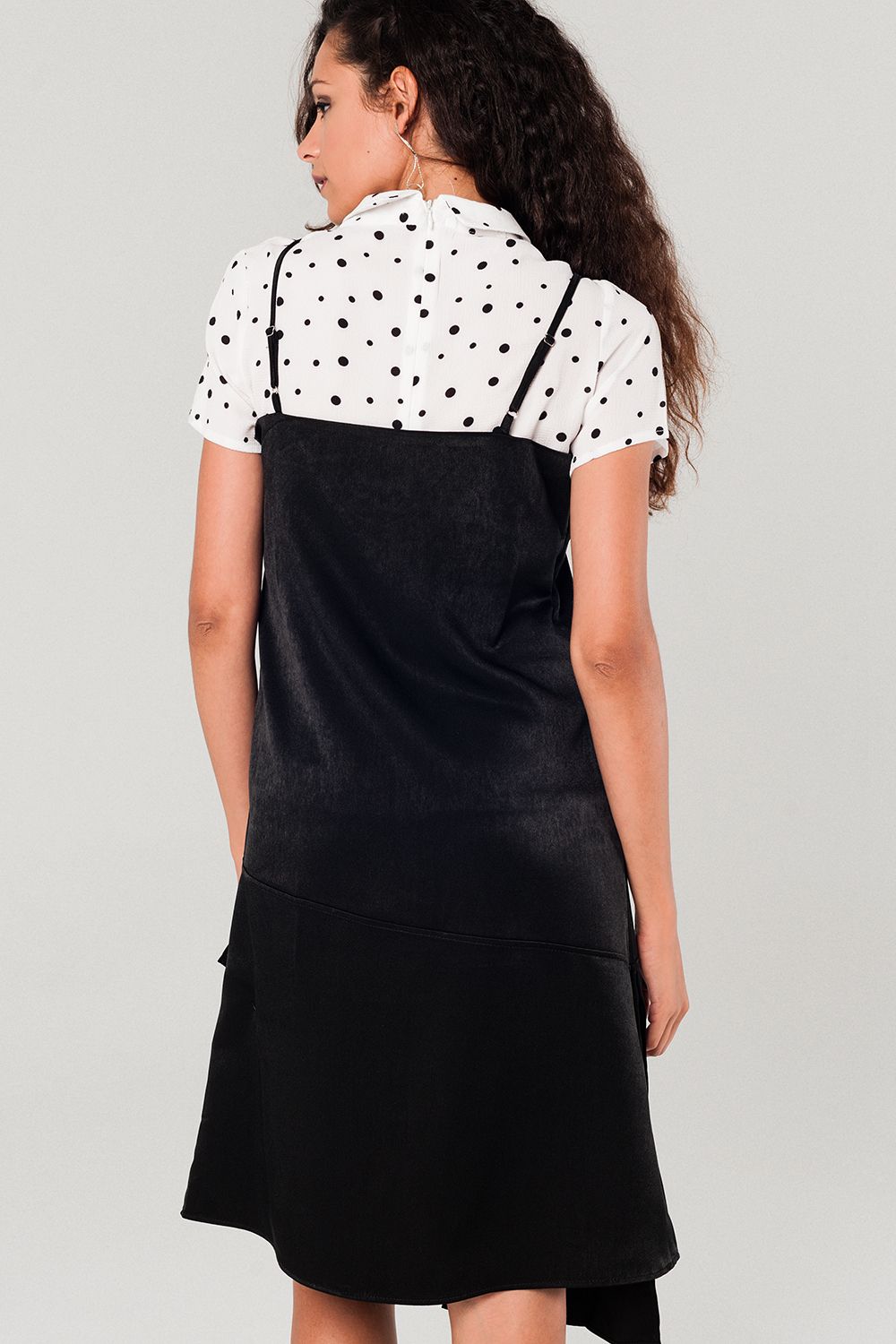Robe légère asymétrique noire