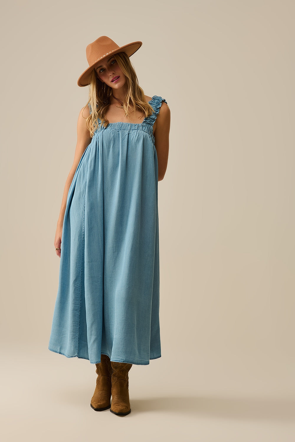 Robe longue à bretelles volantées en tissu tencel bleu clair