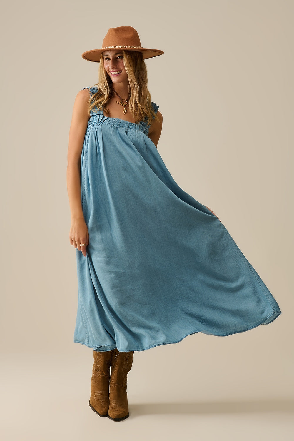Robe longue à bretelles volantées en tissu tencel bleu clair