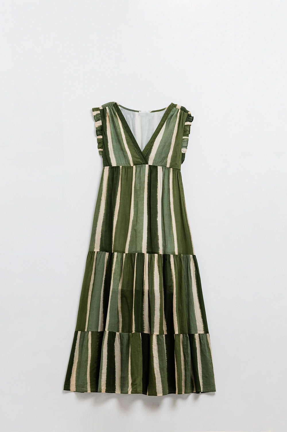 Robe longue à col en V et jupe à volants en vert rayé
