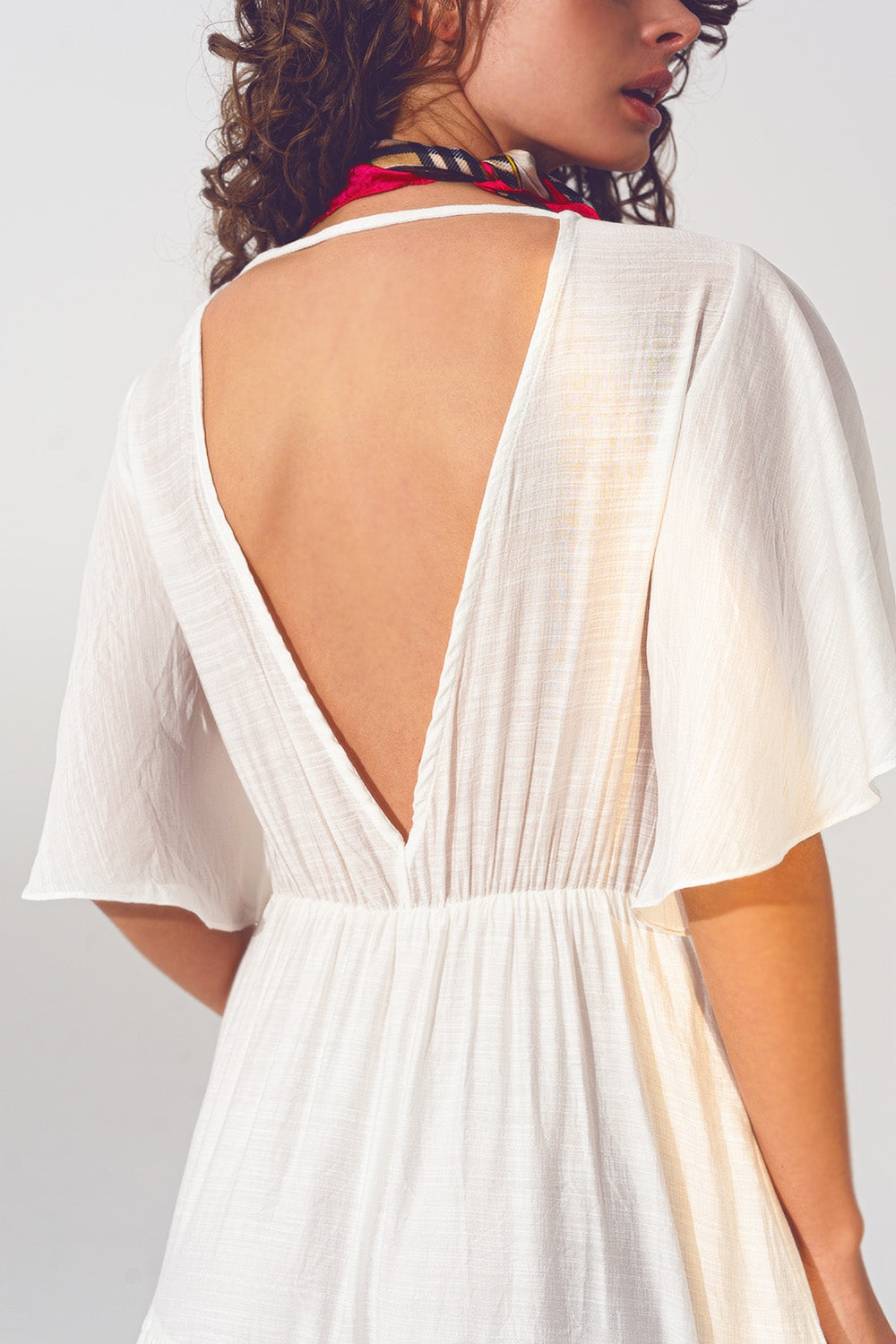 Robe Longue à Col V et Smocks en Blanc