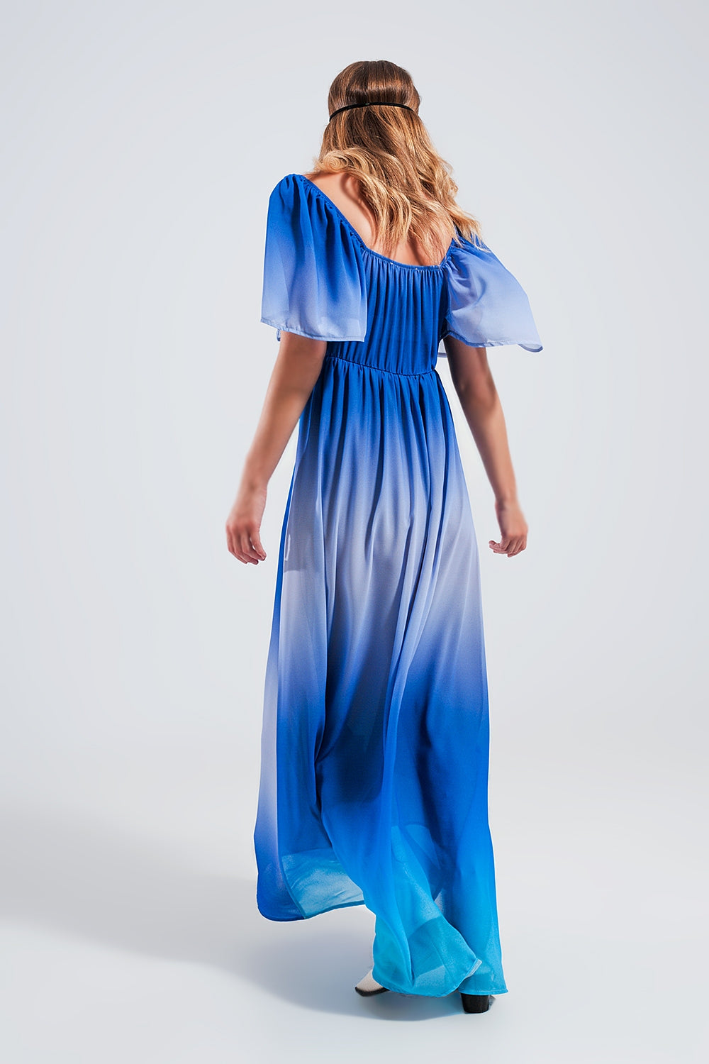 Robe longue à effet dégradé avec encolure cœur bleu