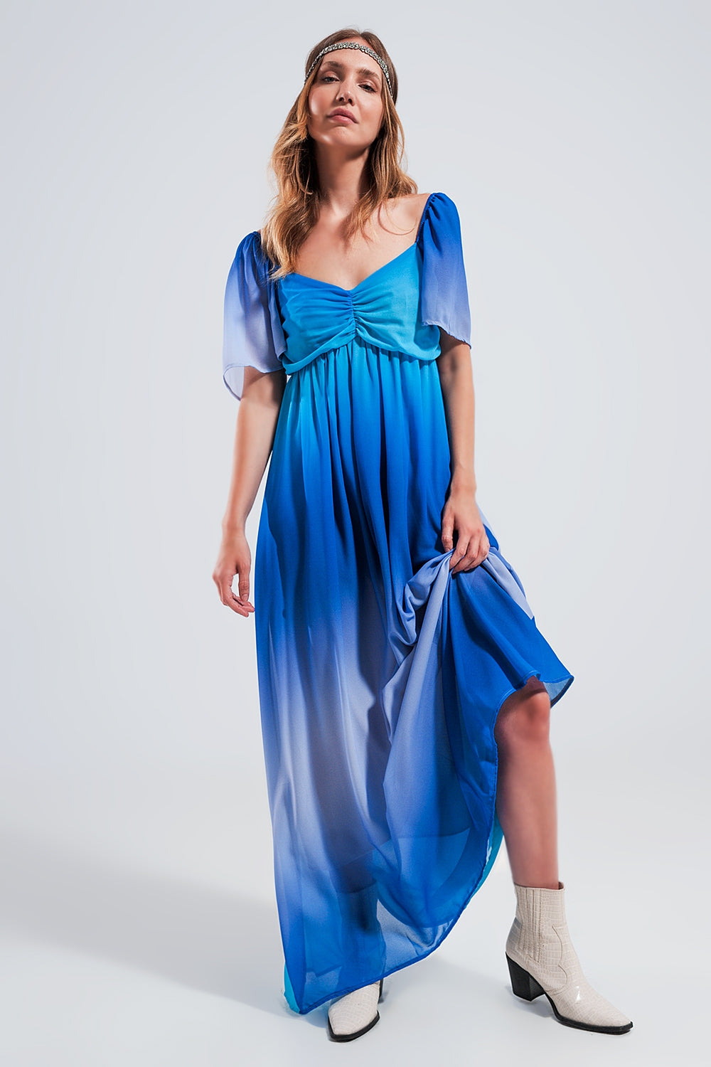 Robe longue à effet dégradé avec encolure cœur bleu