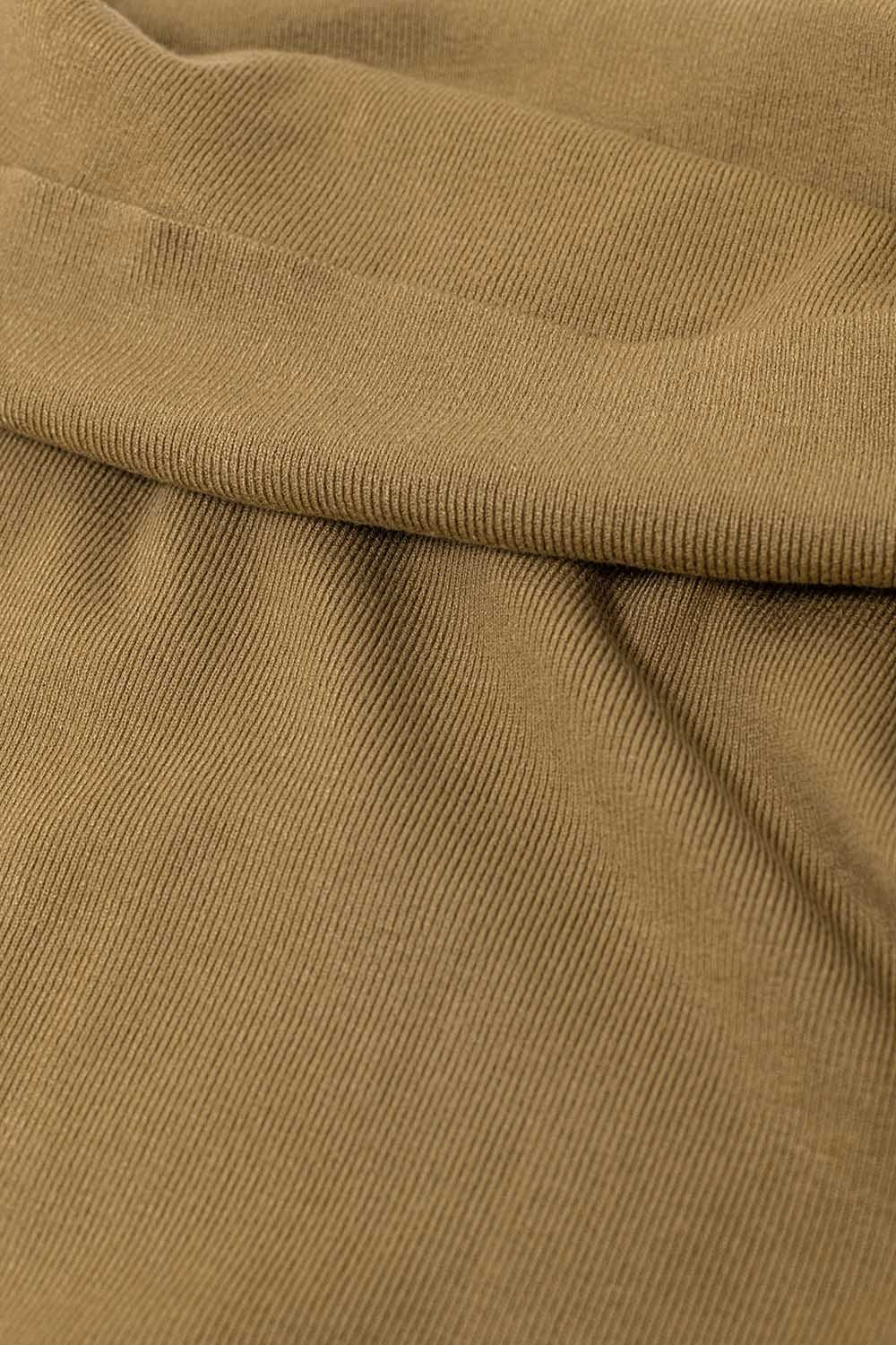 Robe longue à larges bretelles en maille camel