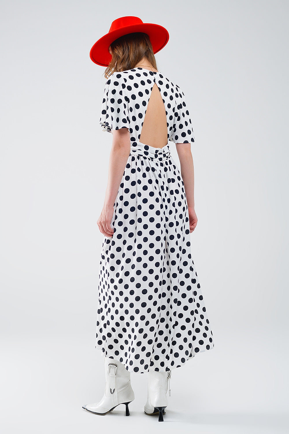 Robe longue à pois avec dos ouvert