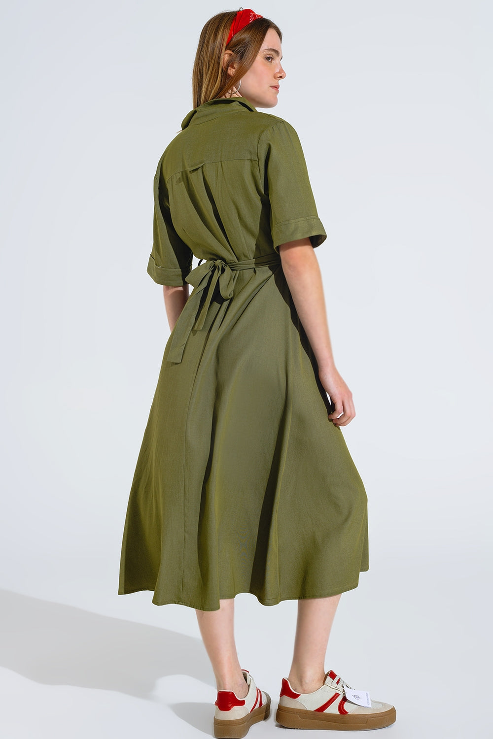 Robe longue chemise verte à col polo