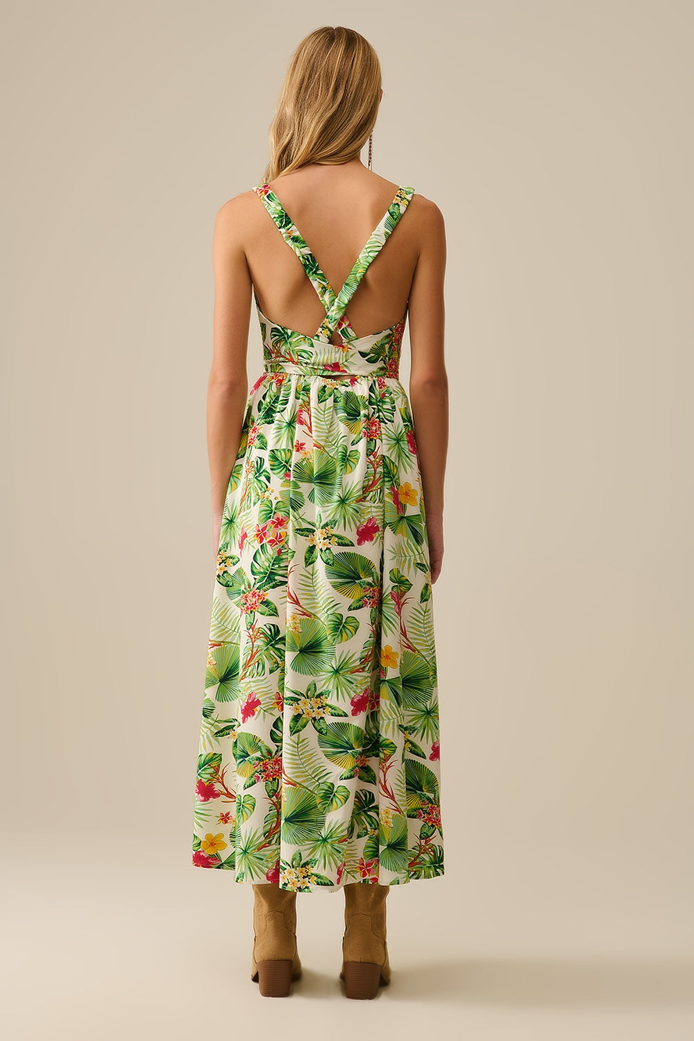Robe longue enveloppante blanche à imprimé tropical