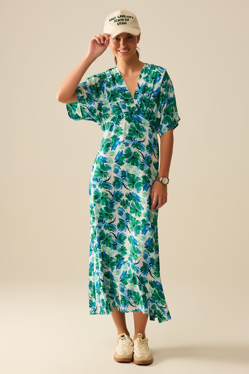Q2 Robe maxi à imprimé floral en satin avec manches tombantes