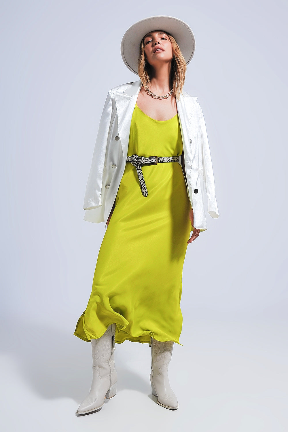 Robe mi longue en satin à fines bretelles Vert