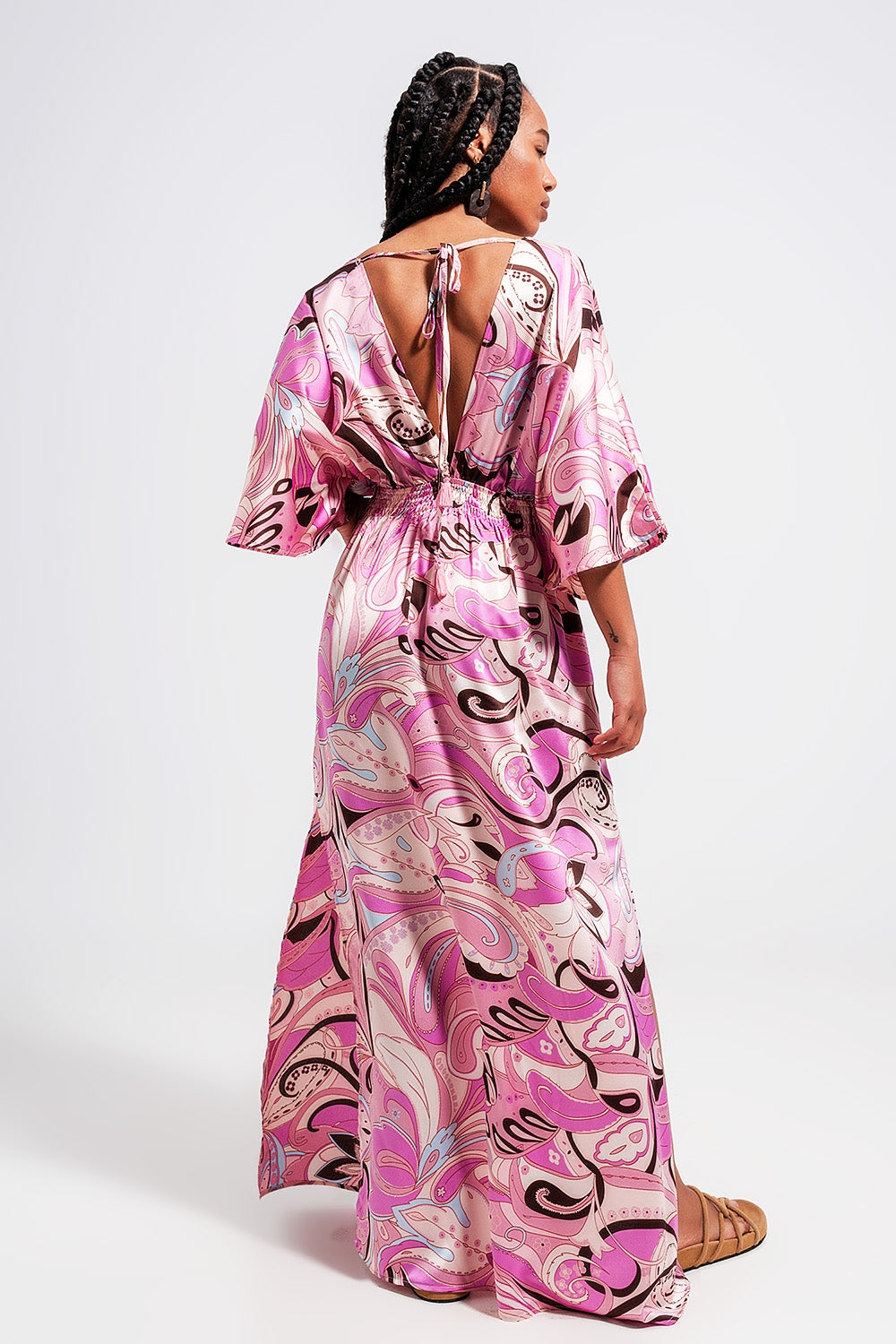 Robe mi longue froncée avec rubans à nouer au dos rose