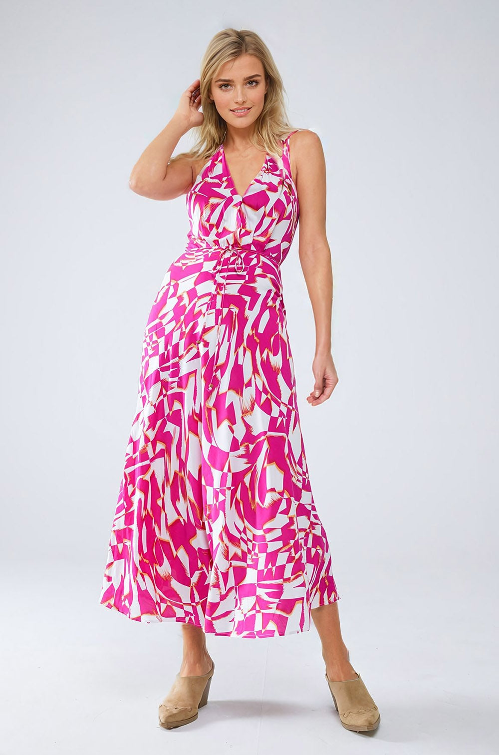 Robe midi dos nu avec taille cintrée en imprimé abstrait fuchsia et blanc