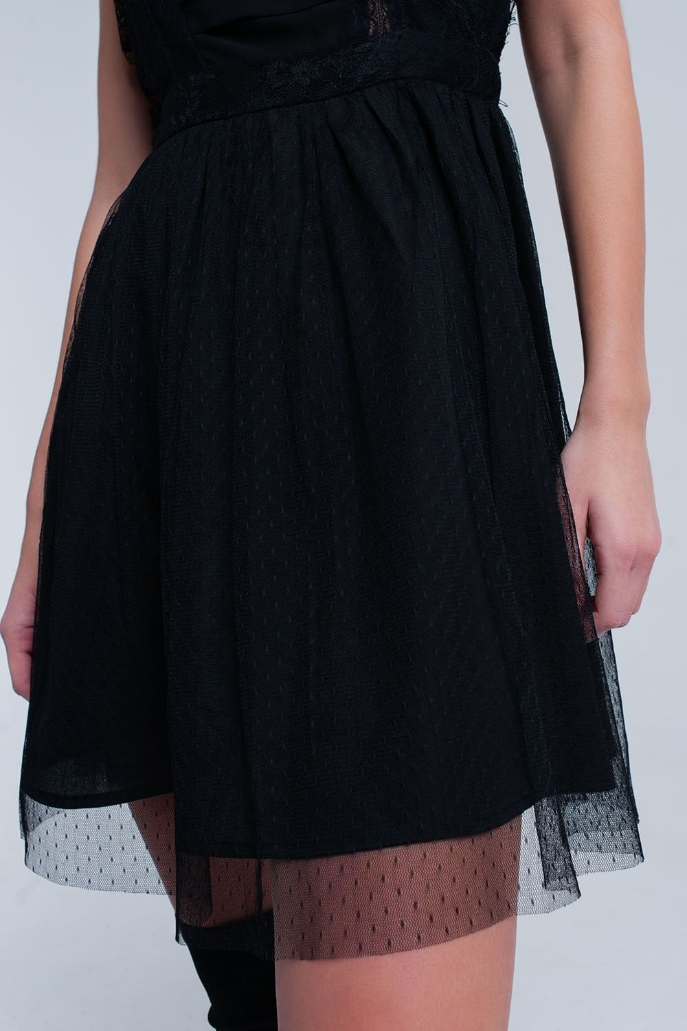 Robe midi noire avec dentelle