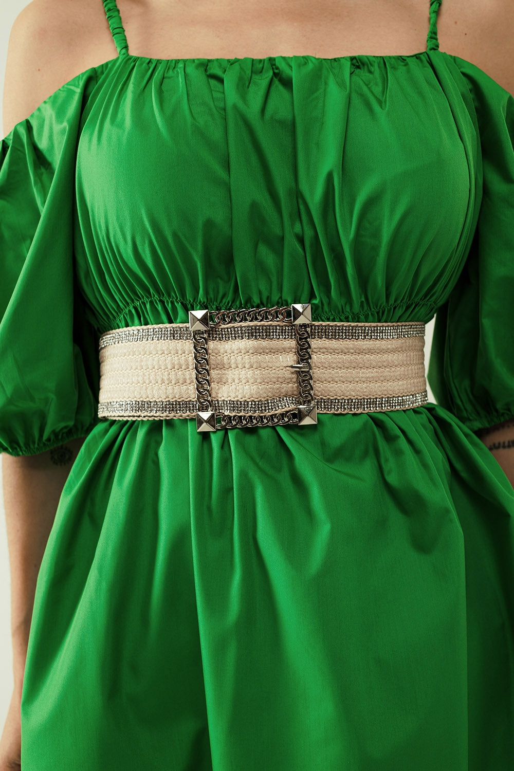 Robe Midi verte à manches courtes et bretelles