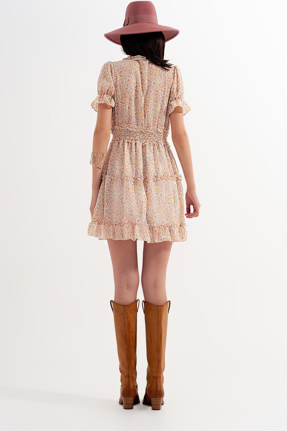 Robe patineuse courte style cache-cœur à devant froncé avec imprimé fleurs Jaune
