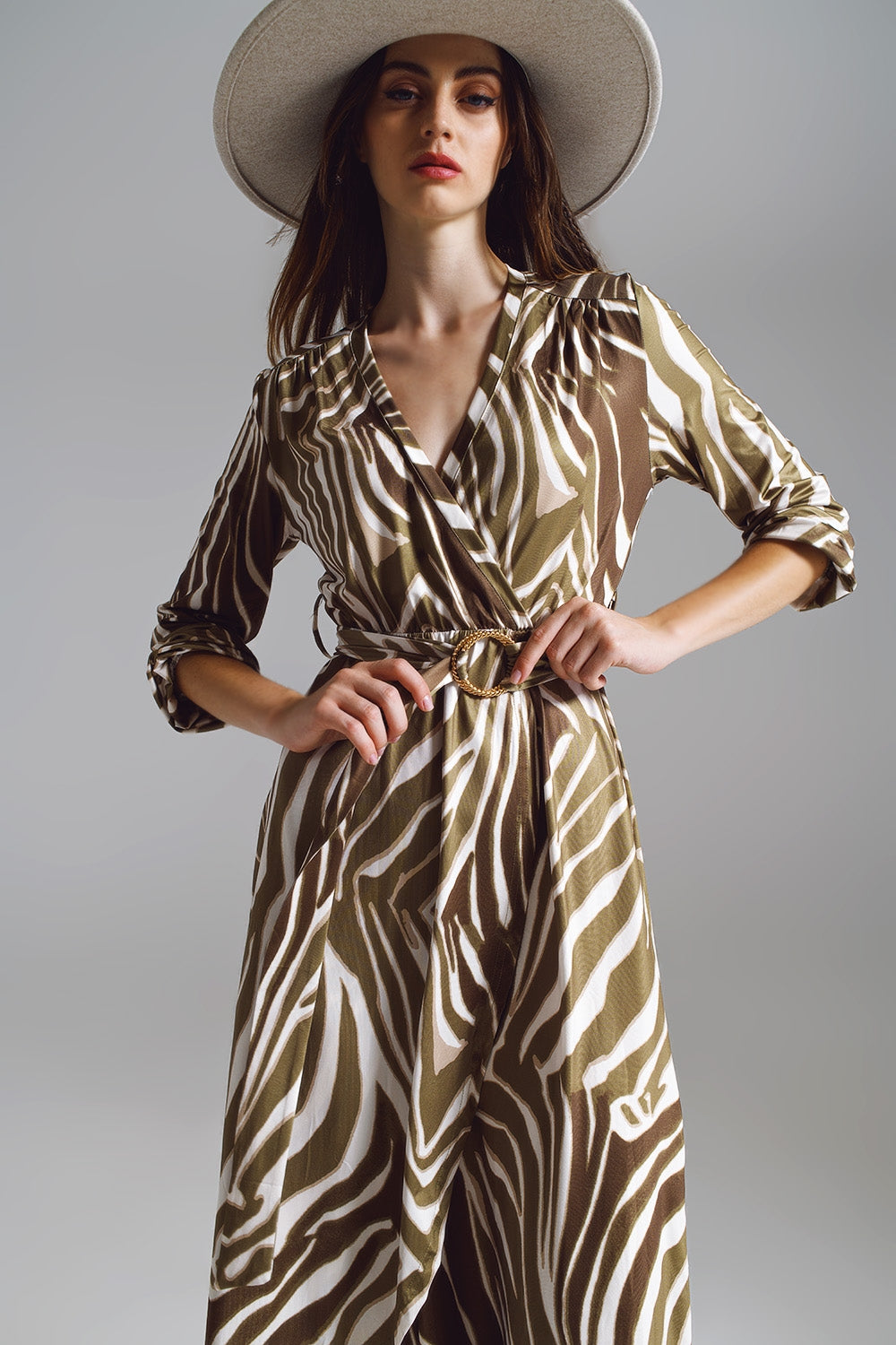 Robe portefeuille avec ceinture Midi dans un imprimé zèbre vert olive et crème