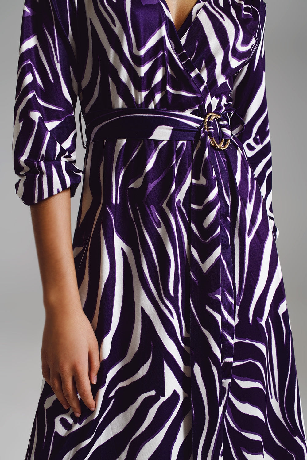Robe portefeuille ceinturée Midi à imprimé zèbre violet et crème