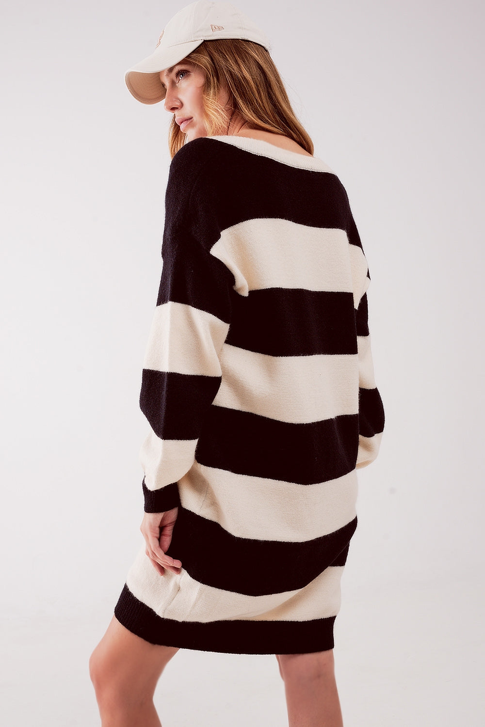 Robe pull à rayures noire