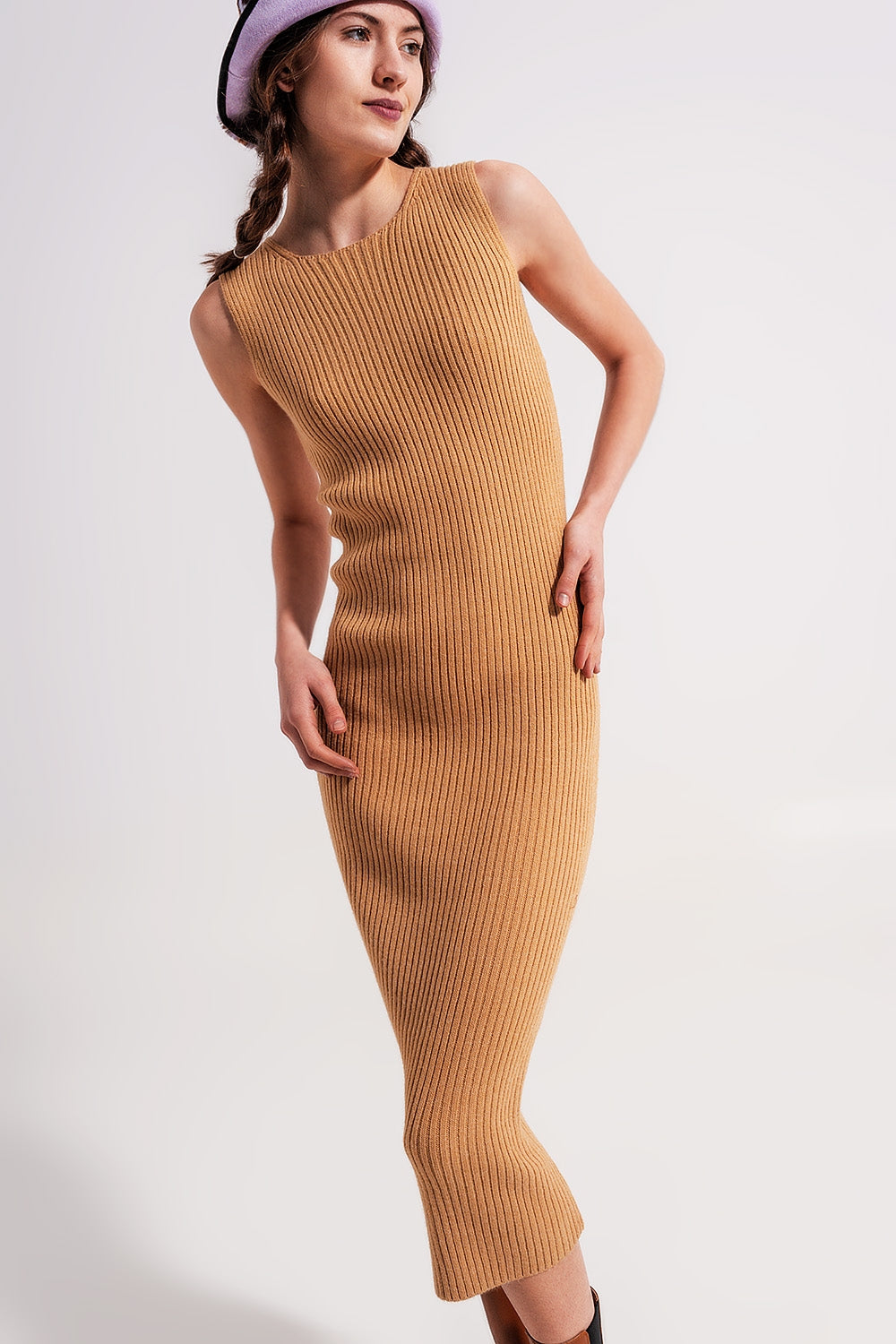 Robe ras de cou mi longue côtelée beige